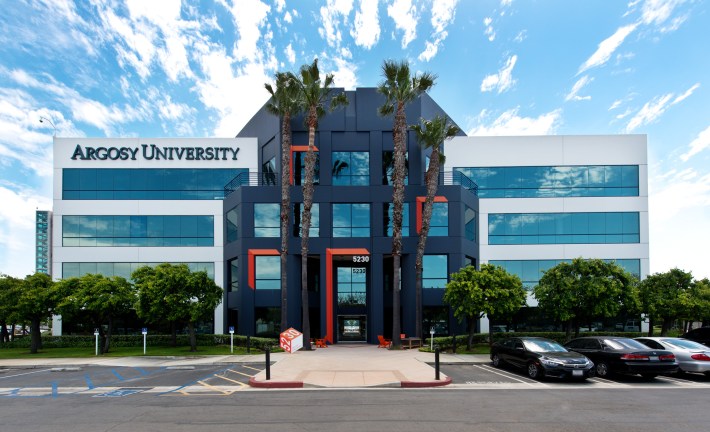 Pacific Concourse 2019-046